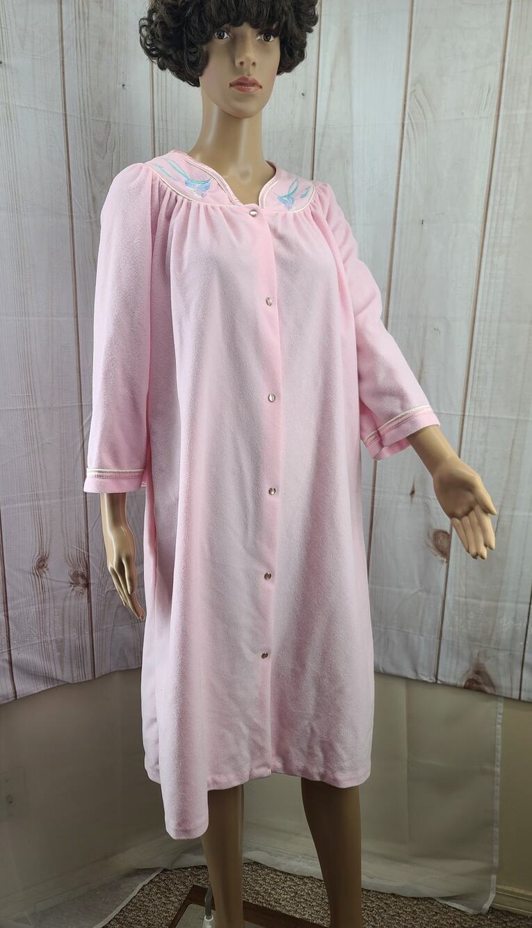 Ashley Ames Women L-XL Pink Snap-Front Housecoat Robe Mumu Vintage